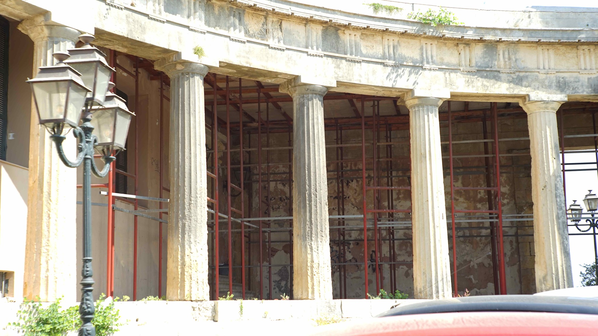 Αρμοστείο ή Παλιά Ανάκτορα ή Ανακτορα ή Παλάτι ή Ανάκτορα των Αγ. Γεωργίου & Μιχαήλ ή ό,τι άλλο θέλετε