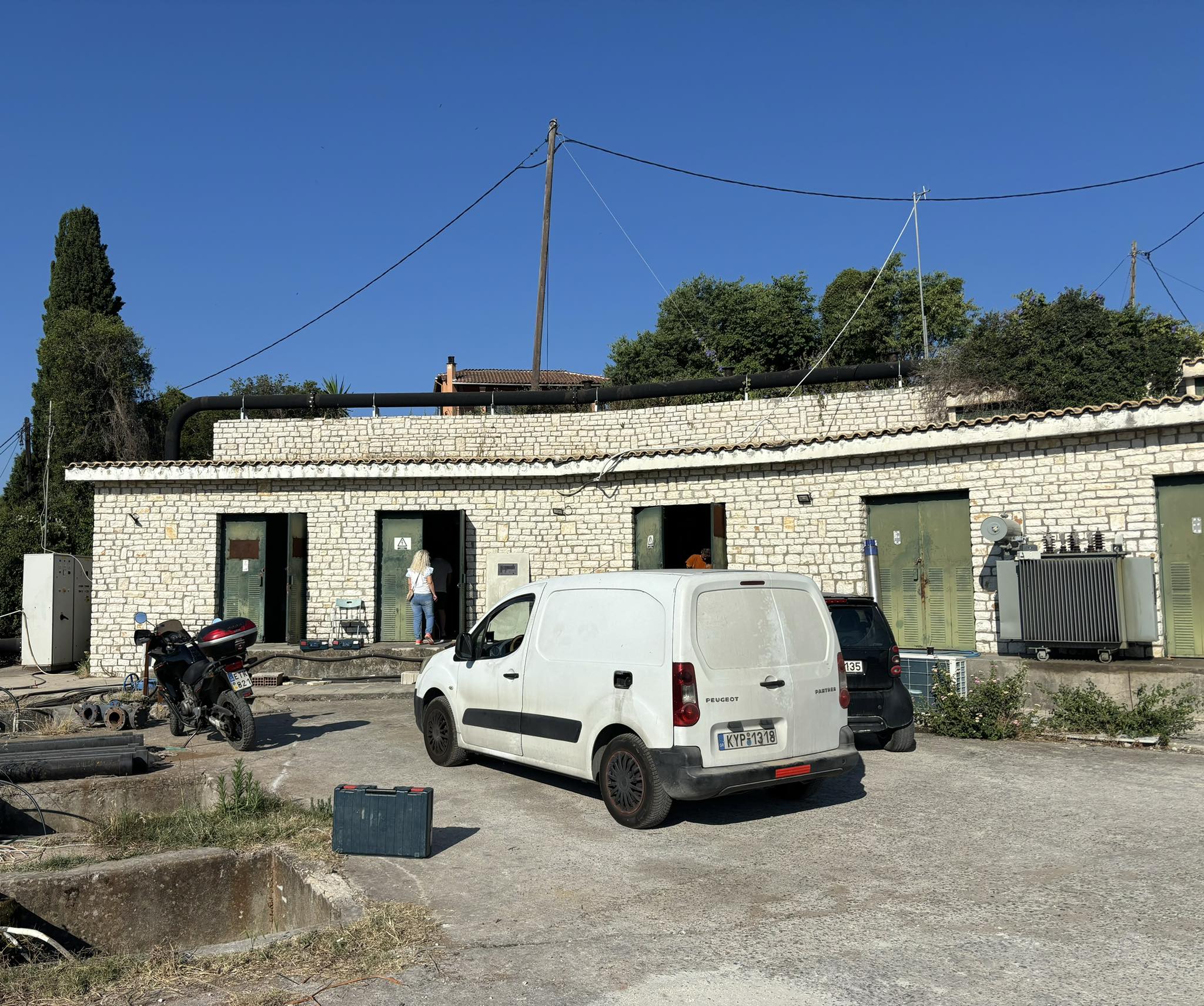 Φωτιά στο κεντρικό αντλιοστάσιο της Χρυσίδας - Διακοπή υδροδότησης της πόλης