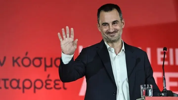 Η παραίτηση Χαρίτση και η παρακμή της σοσιαλδημοκρατίας