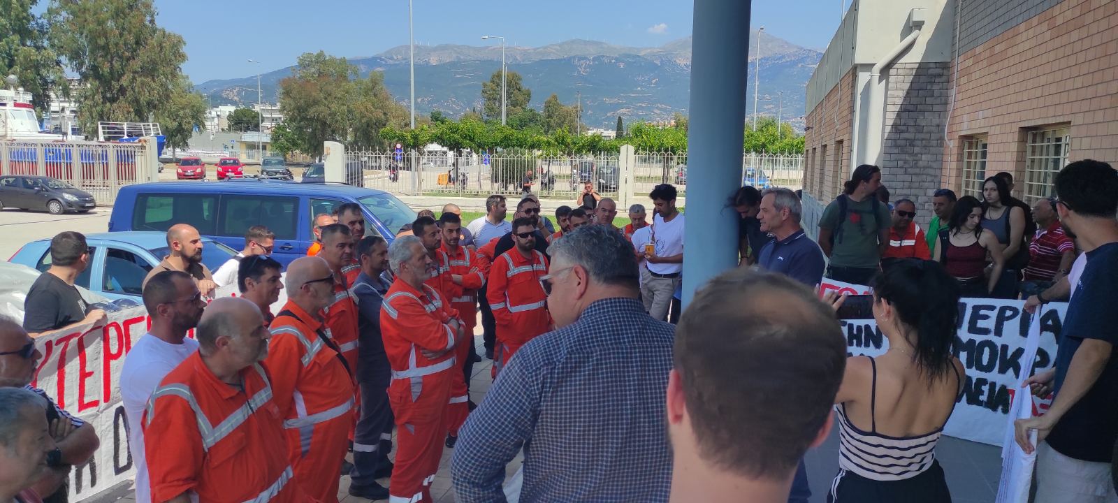 Ελεύθεροι όλοι οι συλληφθέντες Ναυτεργάτες, κατέρρευσε η επιχείρηση τρομοκρατίας – καταστολής και διώξεων