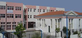 Έπεσε ντουλάπα και τραυμάτισε μαθήτρια σε σχολείο του Πειραιά
