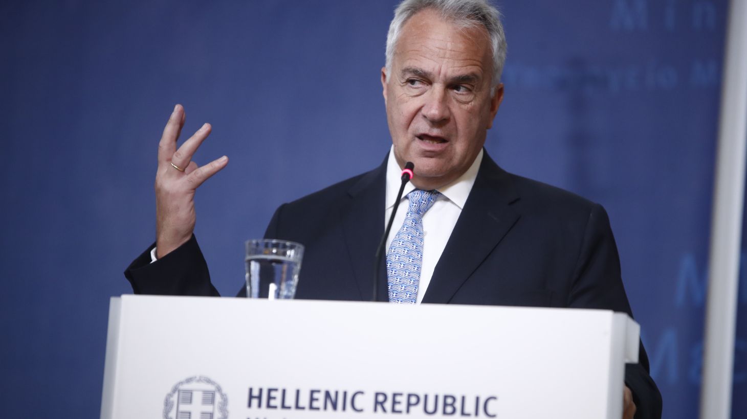 ΟΠΕΚΕΠΕ: Κατακραυγή από διεθνή μέσα για το σκάνδαλο – Τι γράφουν για τις παραιτήσεις Βορίδη και 3 υφυπουργών